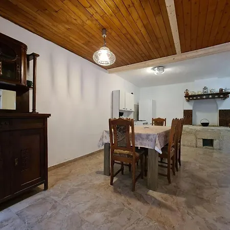Fuer 6 Personen Ca 90 Qm In Krnica, Istrien Bucht Von Rasa 度假居
