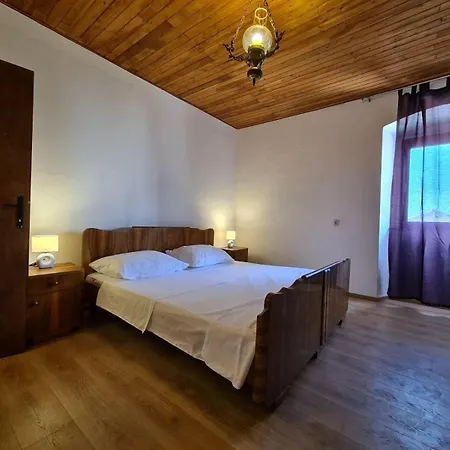 度假居 Fuer 6 Personen Ca 90 Qm In Krnica, Istrien Bucht Von Rasa 卡尼卡