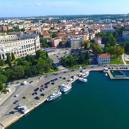Fuer 6 Personen Ca 90 Qm In Krnica, Istrien Bucht Von Rasa 卡尼卡