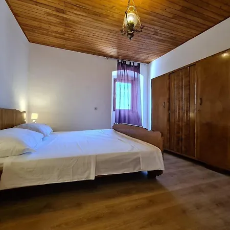 Fuer 6 Personen Ca 90 Qm In Krnica, Istrien Bucht Von Rasa Ferienhaus *